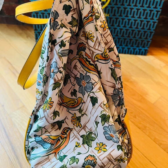 **SOLD**  Tory Burch Ella Nylon Large Tote - Picture 6 of 11